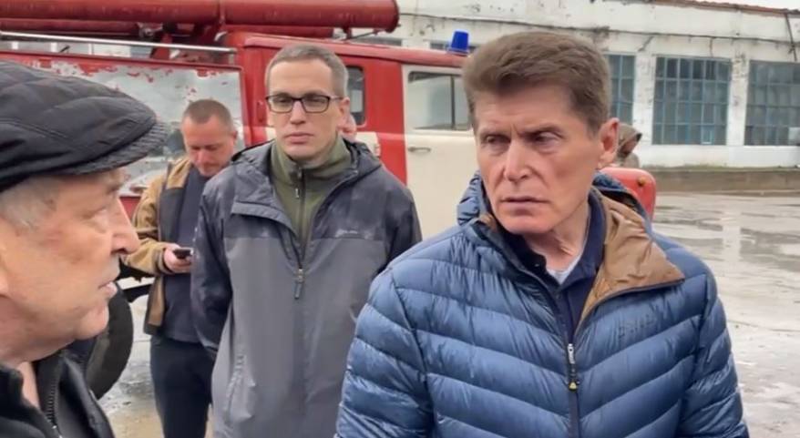 Губернатор Приморья побывал на лесокомбинате, пострадавшем от пожара