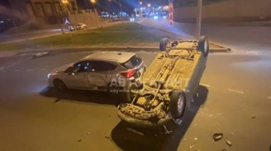 «Лежит колесами вверх»: Жесткая авария – в центре Владивостока