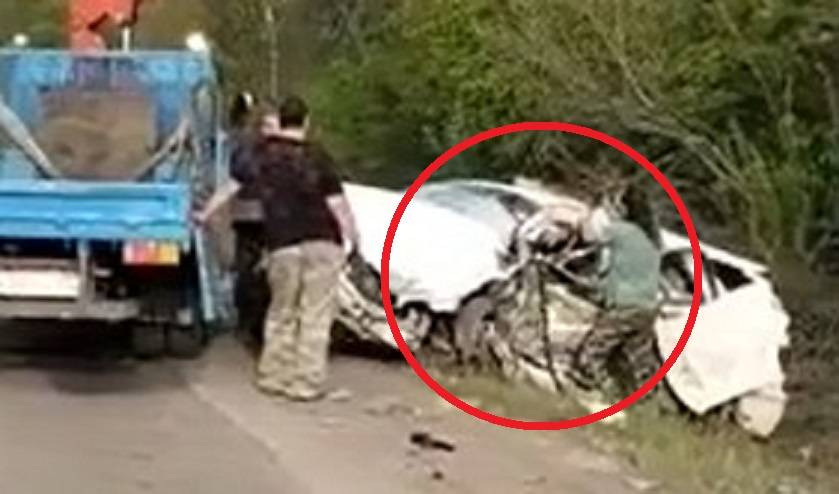 «Это жесть»: Авто осталось лежать грудой металла в кювете на трассе
