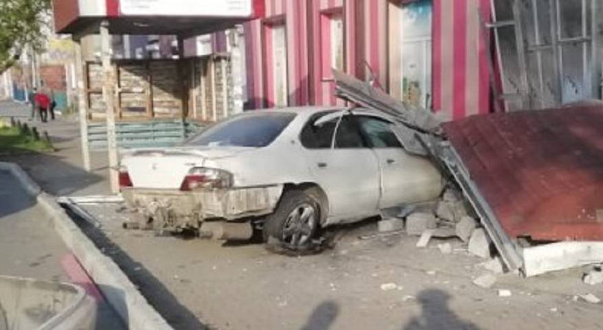 «Полет в стену магазина»: Подробности жуткого ДТП в Находке «Полет в стену магазина»: Подробности жуткого ДТП в Находке