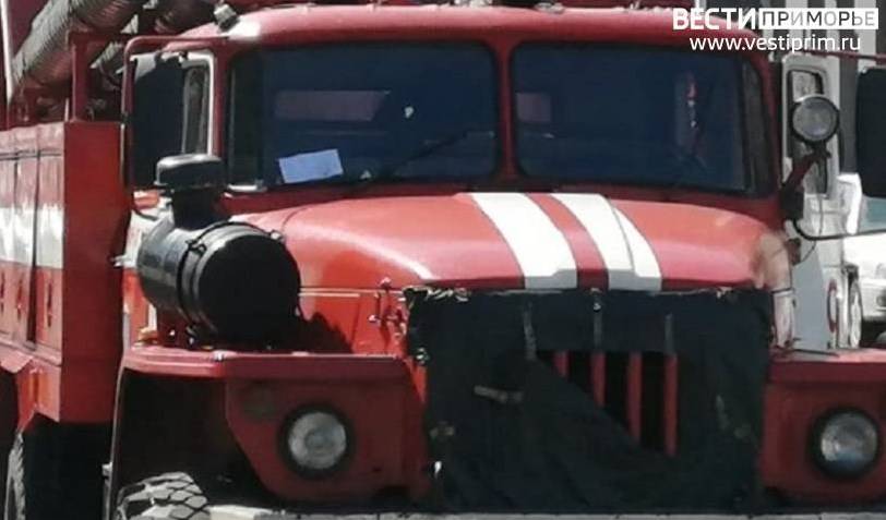 Припаркованные авто заблокировали дорогу пожарной машине