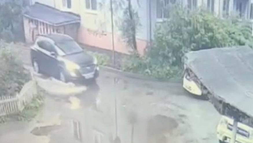 «Лень идти пешком?»: Секрет водителя-«волшебника» раскрыли горожане «Лень идти пешком?»: Секрет водителя-«волшебника» раскрыли горожане