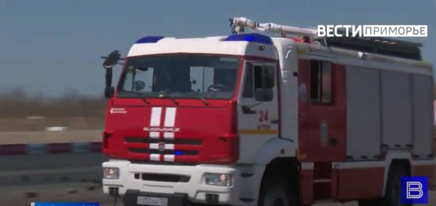 Грузовой автомобиль загорелся на трассе в Приморье