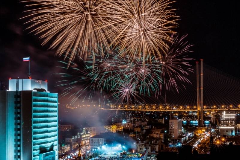 Во Владивостоке запустят праздничный салют