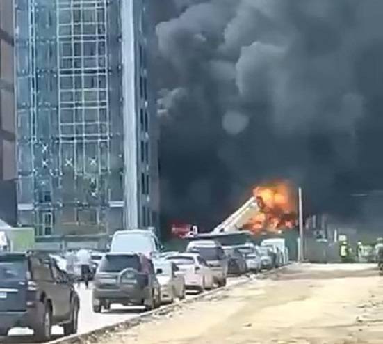 «Город скрылся за клубами дыма»: Подробности пожара на стройке во Владивостоке 