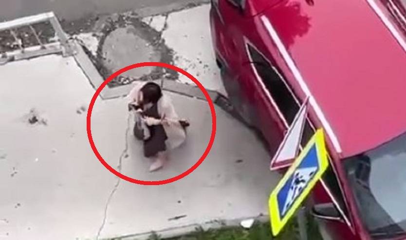 «Видимо, борзая и шлет всех»:  Дама на красном Lexus возмутила горожан «Видимо, борзая и шлет всех»:  Дама на красном Lexus возмутила горожан