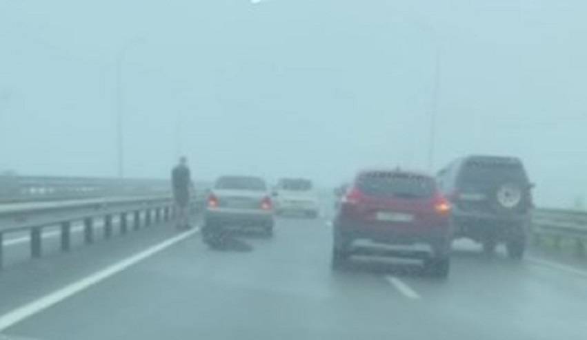 «Пробка на километры»: Два ДТП остановили движение на трассе