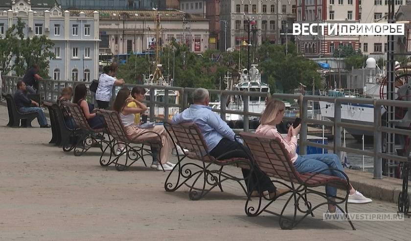 «Какого лешего они тут?»: Особи женского пола ввели в недоумение очевидцев