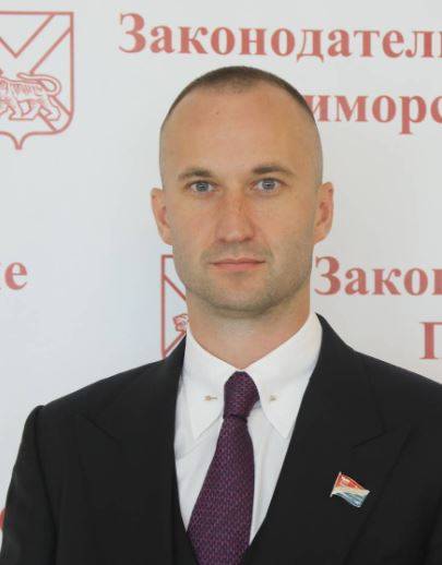 Дмитрия Назарца, скрывающегося за границей, лишили депутатских полномочий Дмитрия Назарца, скрывающегося за границей, лишили депутатских полномочий