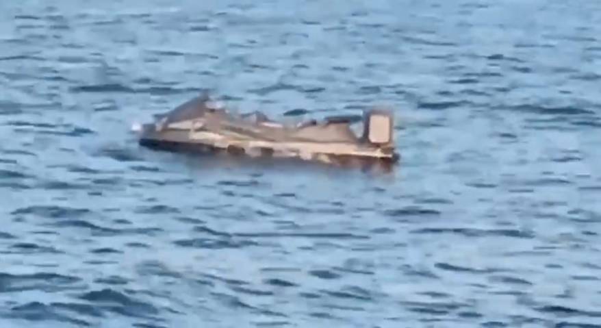 Украина ударила морскими дронами по Крымскому мосту
