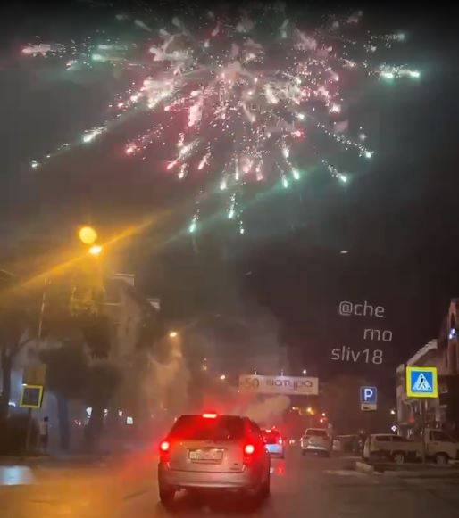 "Теперь машину мыть": шоу возле ночного заведения вызвало недовольство горожан