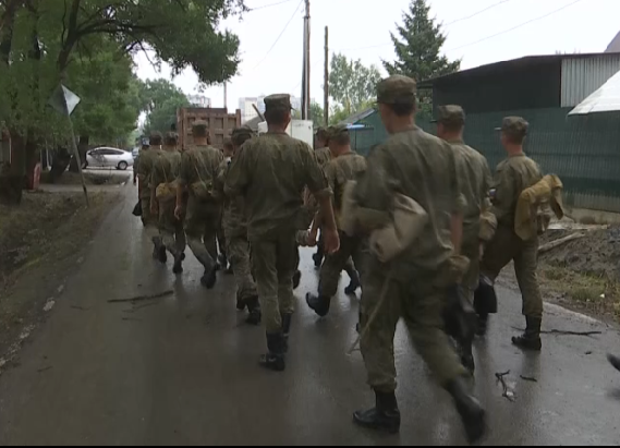 В Уссурийске военнослужащие завершили работы по устранению последствий тайфуна на нескольких улицах В Уссурийске военнослужащие завершили работы по устранению последствий тайфуна на нескольких улицах