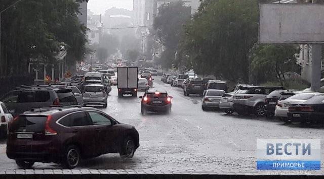 "Море-воды": в августе 2023 года Владивосток накрыл полуметровый слой осадков "Море-воды": в августе 2023 года Владивосток накрыл полуметровый слой осадков