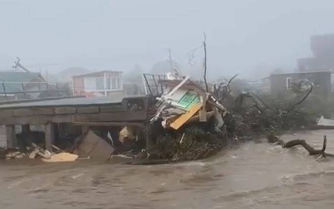 Масштабы катастрофы поражают: жуткие кадры из приморской Андреевки заполонили Сеть