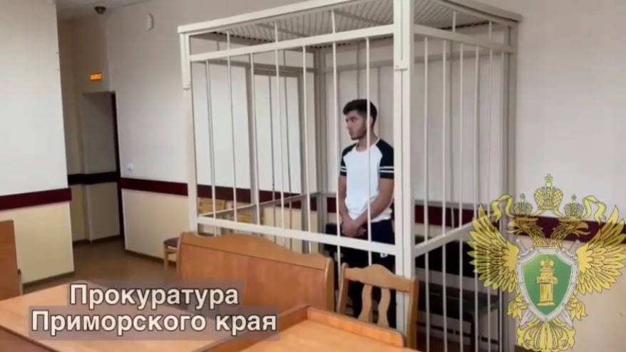 Живодера, который протащил на цепи собаку за грузовиком, отправили в СИЗО