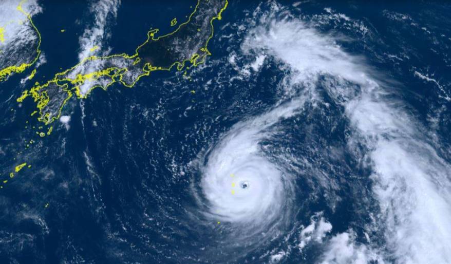 "Lan" в переводе "буря": тайфун нацелился прямо на Владивосток