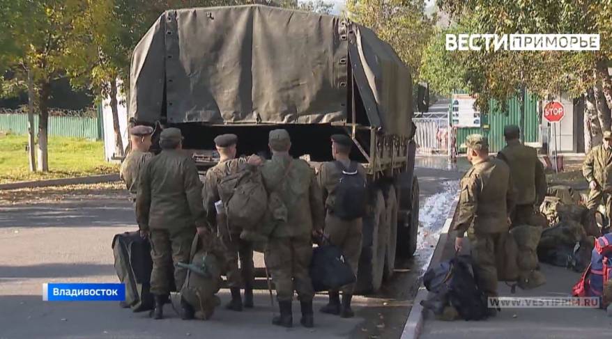 Военнослужащие Пятой армии предлагают помощь подтопленцам в Приморье