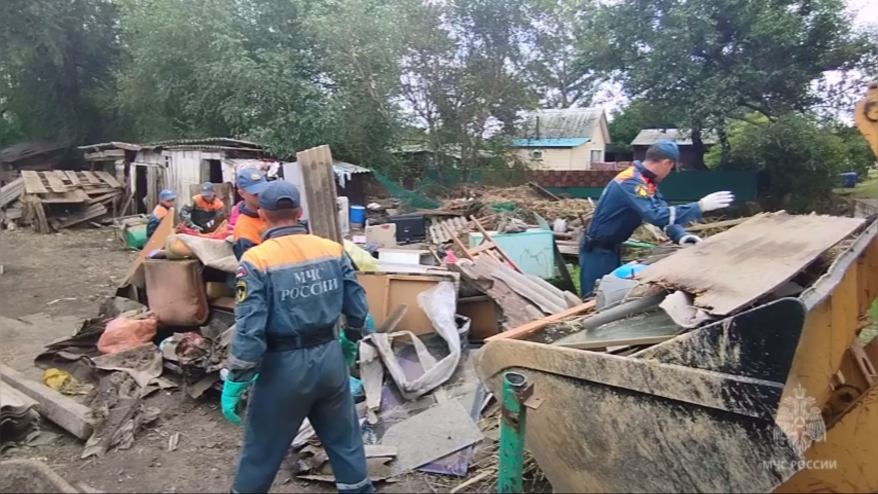За прошедшие сутки в Приморье освободилось от воды около 150 домов За прошедшие сутки в Приморье освободилось от воды около 150 домов