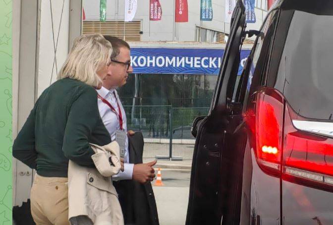 Экс-министр иностранных дел Австрии Карин Кнайсль прибыла во Владивосток