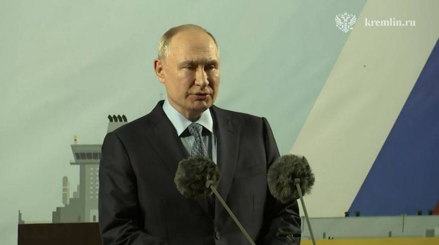 Владимир Путин посетил судостроительный комплекс «Звезда» Владимир Путин посетил судостроительный комплекс «Звезда»
