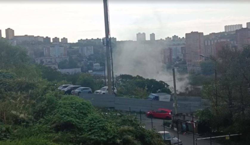 "Пыль даже во рту": асфальтовый завод в жилом микрорайоне Владивостока травит горожан