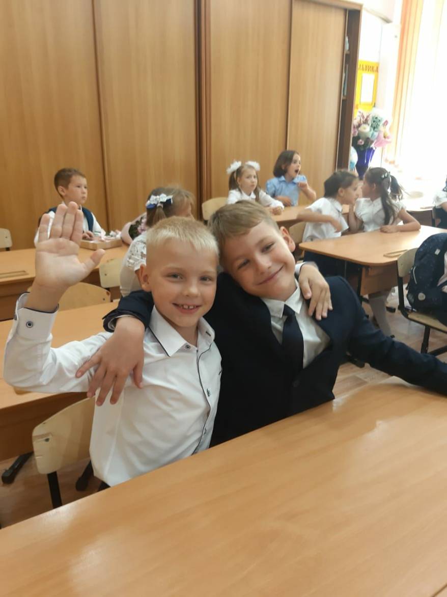 Во Владивостоке родители потратили около 7 800 рублей на подготовку к школе своих детей