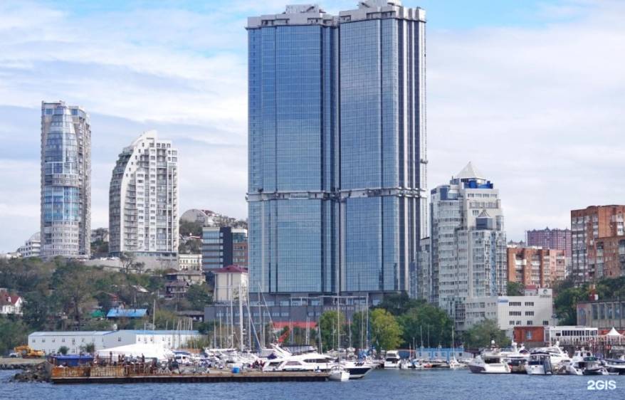 Самый большой дом Владивостока отключат от холодной воды