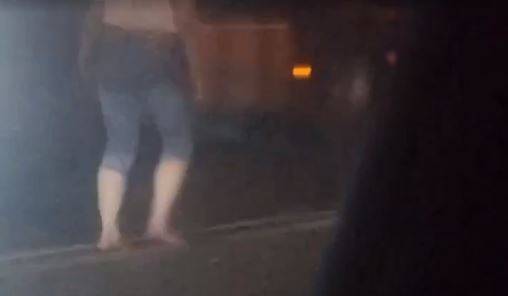 "Я к тебе босая.... ": поведение женщины привело в изумление многих водителей Владивостока "Я к тебе босая.... ": поведение женщины привело в изумление многих водителей Владивостока