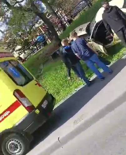 «Вылетел на тротуар и размотался о дерево»: реанимация - на месте серьезного ДТП «Вылетел на тротуар и размотался о дерево»: реанимация - на месте серьезного ДТП