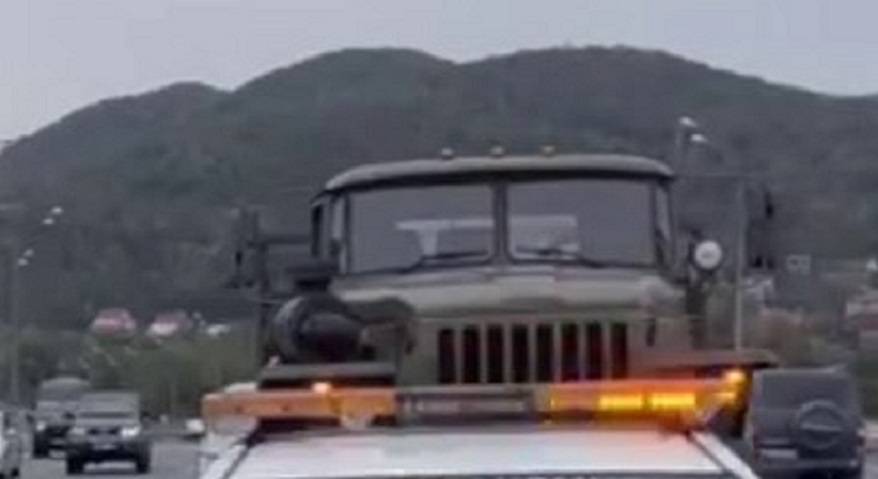 Массовая авария на трассе: одна из машин - «Урал» Массовая авария на трассе: одна из машин - «Урал»
