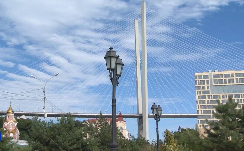 ДТП изменило схему движения в сторону Золотого моста