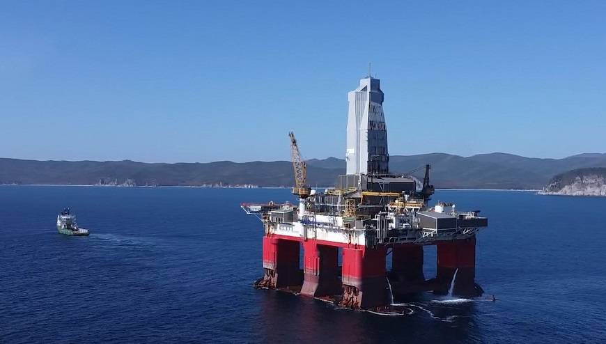 В Приморье по Северному морскому пути доставили гигантскую плавучую ...