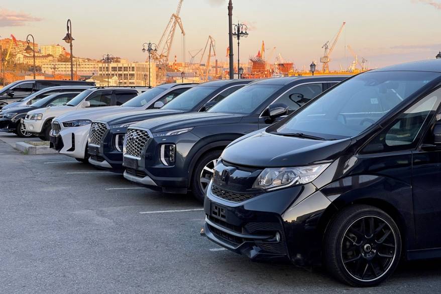 В Приморье возник ажиотажный спрос на импортные автомобили