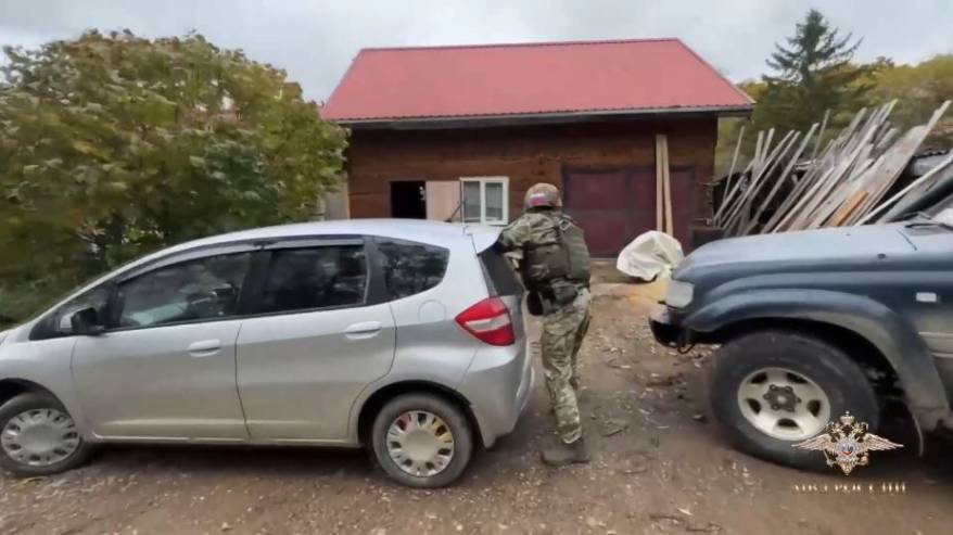 Крупный арсенал боеприпасов изъят в Приморье в ходе спецоперации силовиков Крупный арсенал боеприпасов изъят в Приморье в ходе спецоперации силовиков