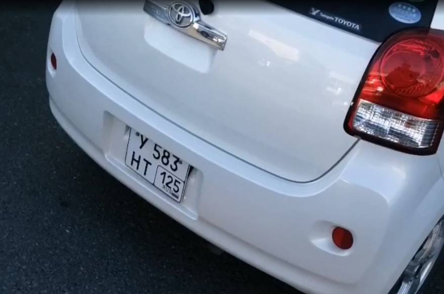 "Вроде не BMV": поступок водителя Toyota Porte вызвал недоумение у приморцев