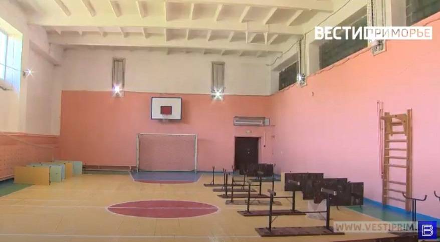 Физрук жестко обошелся с учеником в школе Владивостока Физрук жестко обошелся с учеником в школе Владивостока