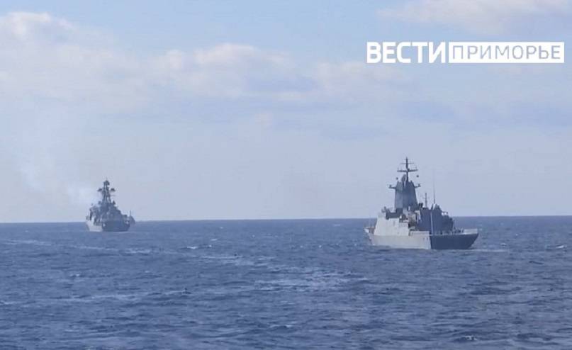 Эксперименты с подчинением флотов военным округам, кажется, завершились