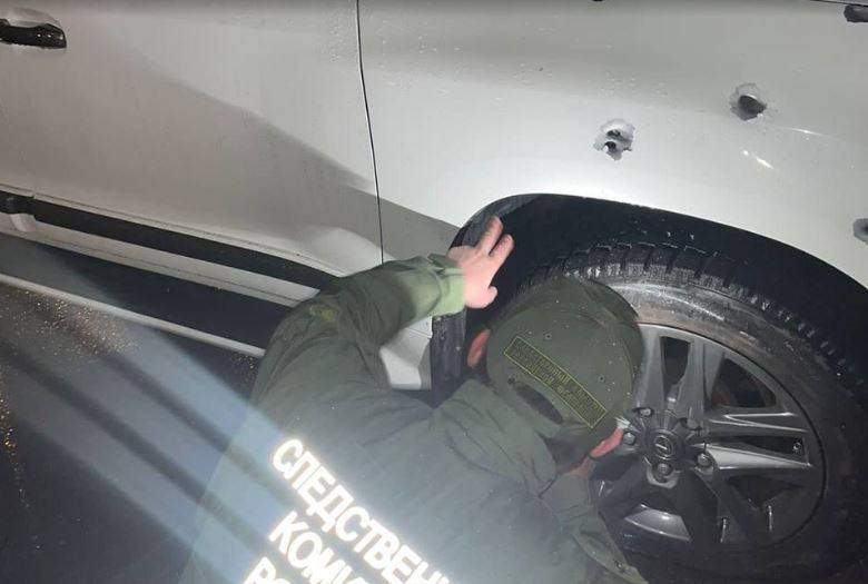 Возбуждено уголовное дело после расстрела мужчины в автомобиле «Лэнд Крузер» в Уссурийске Возбуждено уголовное дело после расстрела мужчины в автомобиле «Лэнд Крузер» в Уссурийске