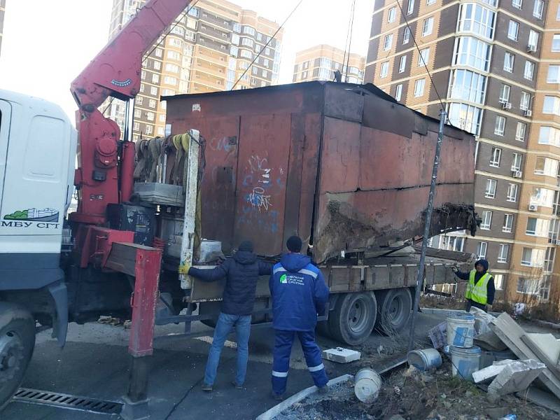 На Нейбута во Владивостоке сносят незаконные гаражи