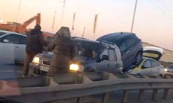 "Это как же лететь надо?": серьезная авария на аэропортовской трассе в Приморье