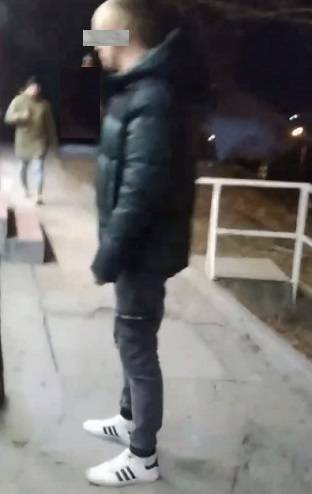 «С матами и кулаками напал на магазин»: Неадекватный мужчина устроил разборки