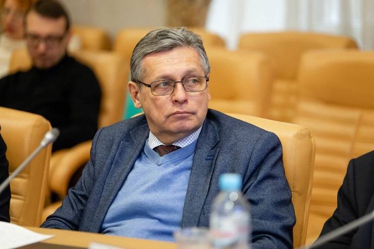 Рифат Сабитов: «Необходимо разграничить понятия «реклама» и «информационный материал» Рифат Сабитов: «Необходимо разграничить понятия «реклама» и «информационный материал»
