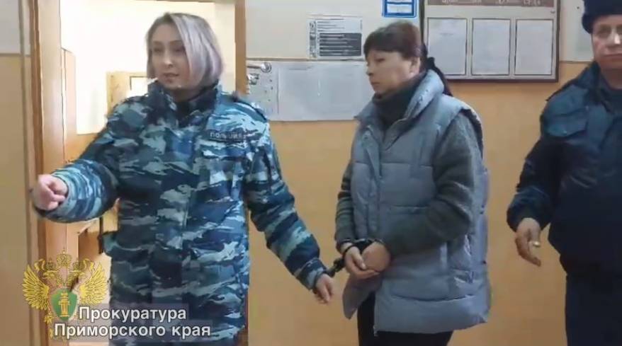 Женщина в ходе ссоры ударила ножом мужа в Приморье