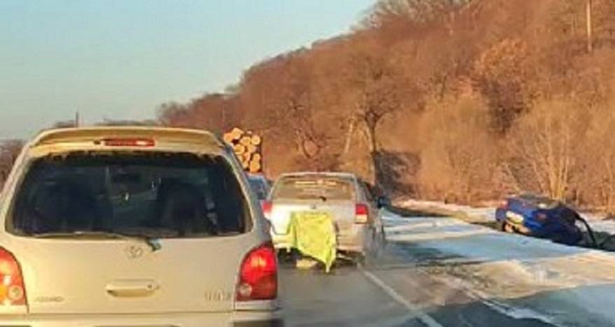 Серьезное массовое ДТП: авто раскидало, одно улетело в кювет Серьезное массовое ДТП: авто раскидало, одно улетело в кювет