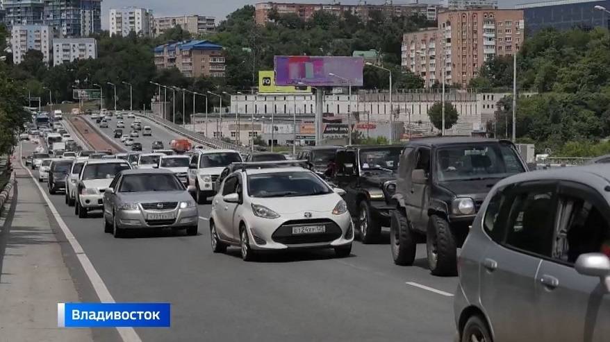 Мэр Владивостока назвал даты окончания ремонта путепровода