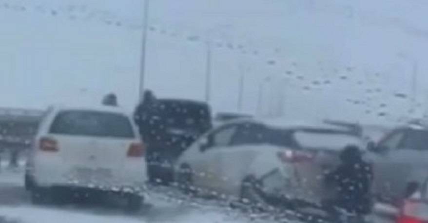 Массовая авария на мосту: в «замесе» - пять авто Массовая авария на мосту: в «замесе» - пять авто