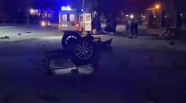 В Приморье машину разорвало на части после столкновения с деревом В Приморье машину разорвало на части после столкновения с деревом
