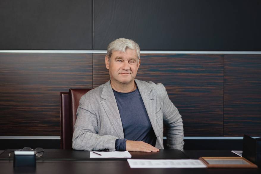 Экс-губернатор Приморья Сергей Дарькин отмечает 60-летие Экс-губернатор Приморья Сергей Дарькин отмечает 60-летие