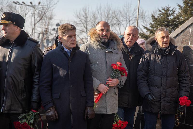 Во Владивостоке отметили 80-летие со дня освобождения Ленинграда от фашистской блокады Во Владивостоке отметили 80-летие со дня освобождения Ленинграда от фашистской блокады