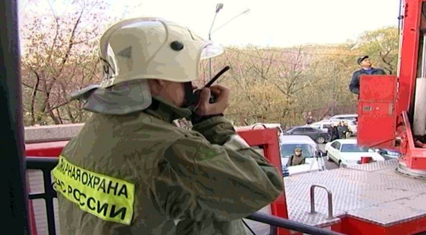 Двух человек спасли на пожаре в Уссурийске